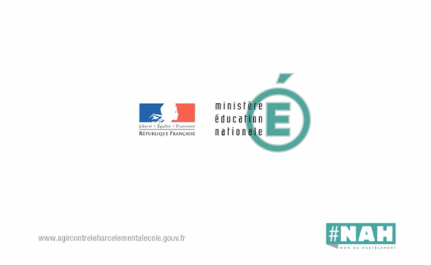  Focus sur le pack shot du film contre le harcèlement conçu par l agence secrète pour le ministère de l Education nationale