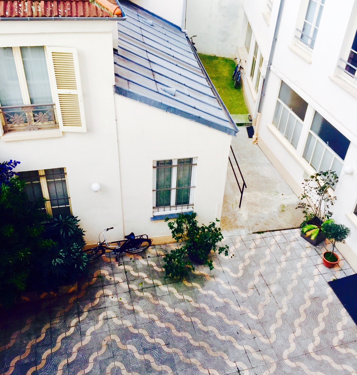  Vue sur les toits depuis l agence secrète du 30 rue de Charonne